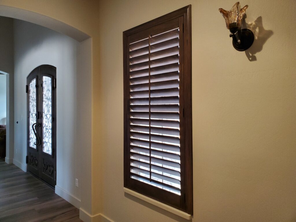 SHUTTER BROWN CUSTOMED